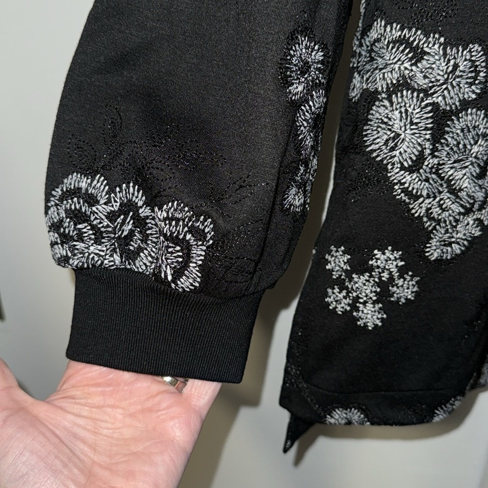 Pearl by Lela Rose Embroidered Jersey V-Neck Tunic Sweatshirt Black Women’s L - Picture 5 of 11